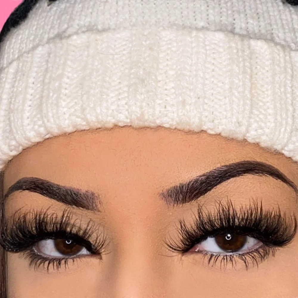 Lashes - Picture 5 of 5